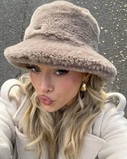 Pauleen Fluffy Bucket Hat